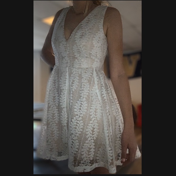 Lulus lace mini dress - Picture 3 of 3